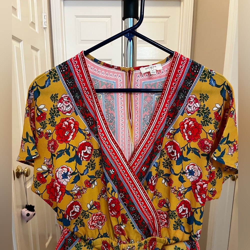 Umgee Vintage Pink and Red Floral V-Neck Top - Picture 4 of 7